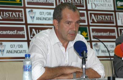 Vengo a adaptarme al Alicante, no al rev&eacute;s