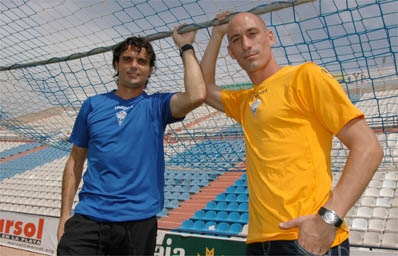 LA FAMILIA Y DOS M&Aacute;S