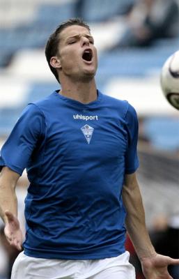 LUIS GIL: &laquo;CELEBRAR&Iacute;A UN GOL CON RESPETO&raquo;