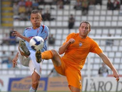 EL ALICANTE REGALA DOS PUNTOS EN EL DESCUENTO