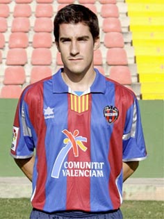 CERRA: &laquo;HA PASADO EL TIEMPO PERO LLEVO AL ALICANTE EN MI CORAZ&Oacute;N&raquo;