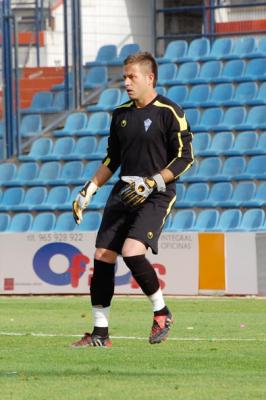 RICARDO MOLINA ABANDONA EL ALICANTE PARA REFORZAR AL ORIHUELA